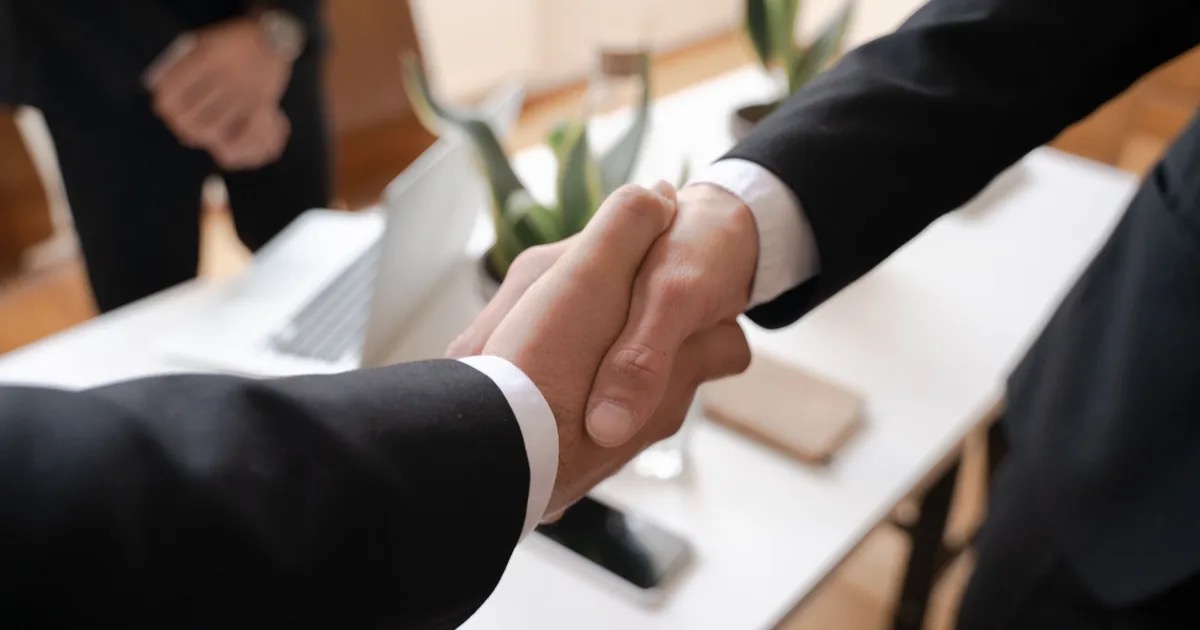 Victime de concurrence déloyale : comment un avocat vous aide à faire valoir vos